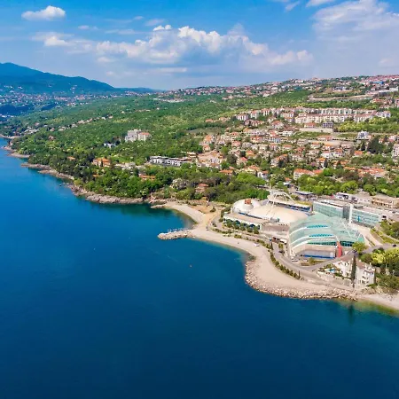 Kamik Villa *